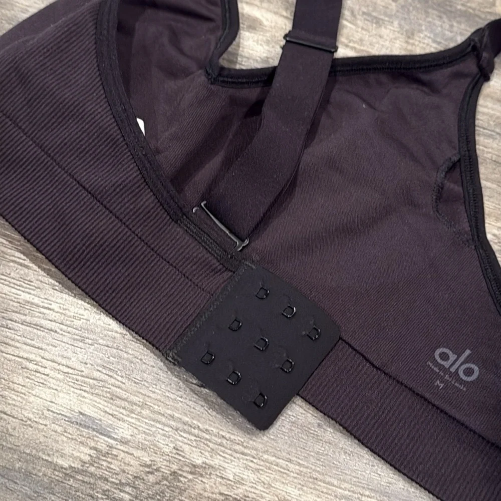 Alo Yoga Seamless Ribbed Favorite Bra Size M Black - Picture 7 of 12